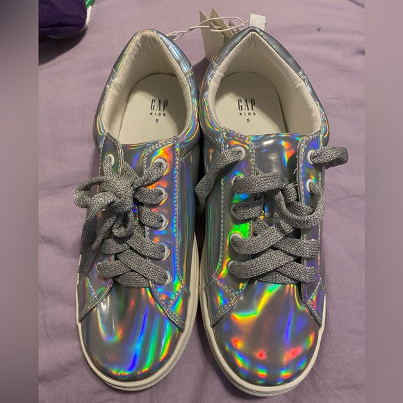 Fun shiny Gap runners - Picture 1 of 3